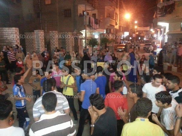 أهالي “الزرقا” في دمياط يحتفلون بخروج نقيب المعلمين