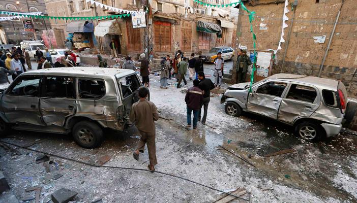 انفجار سيارة ملغومة قرب مسجد يرتاده “الحوثيون” في صنعاء