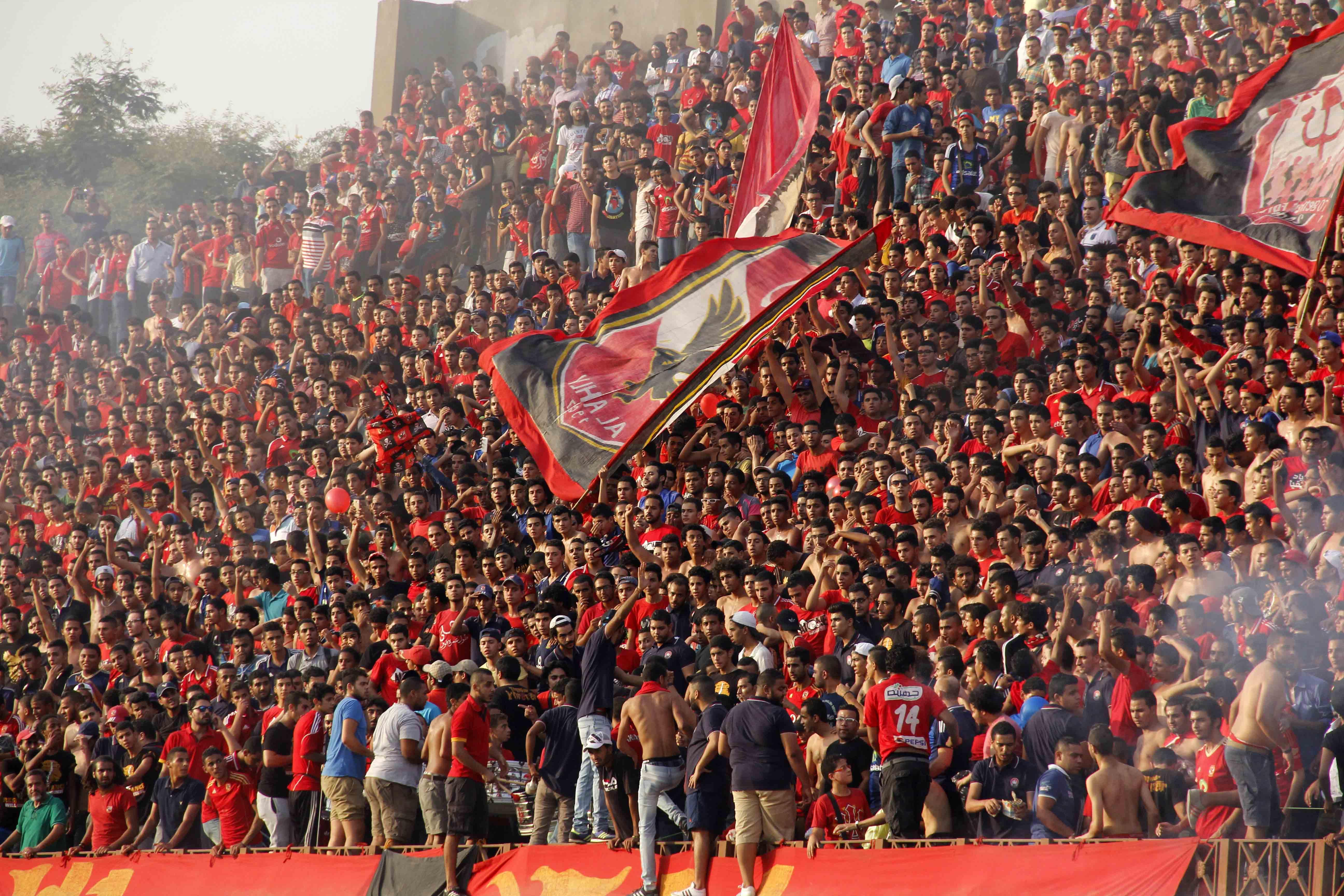 الأمن يوافق على حضور 15 ألف مشجع في مباراة الأهلى وأسيك