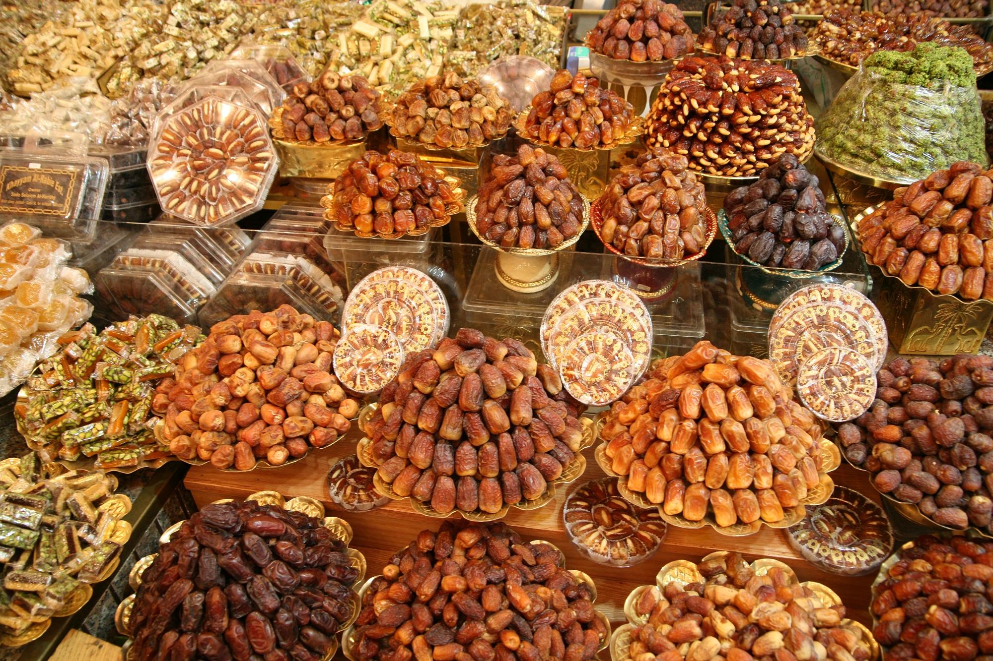 فوائد تناول التمر في رمضان