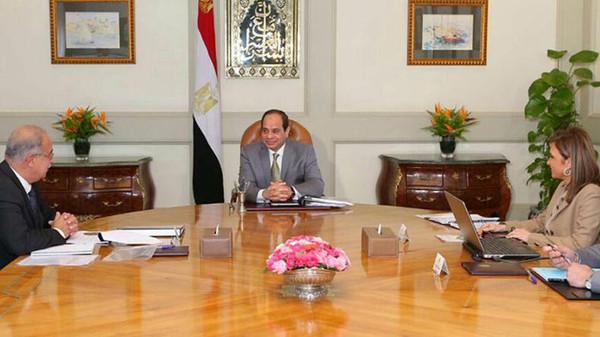 خبير اقتصادي: الدين الداخلي كارثة والحكومة تجهز لقرض بـ8.4 مليار دولار