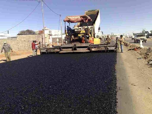 “بترول الانقلاب” تتعاقد على استيراد 11 شحنة أسفلت