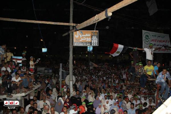 مجهولون يرشقون أتوبيسات متظاهري«لا للعنف»