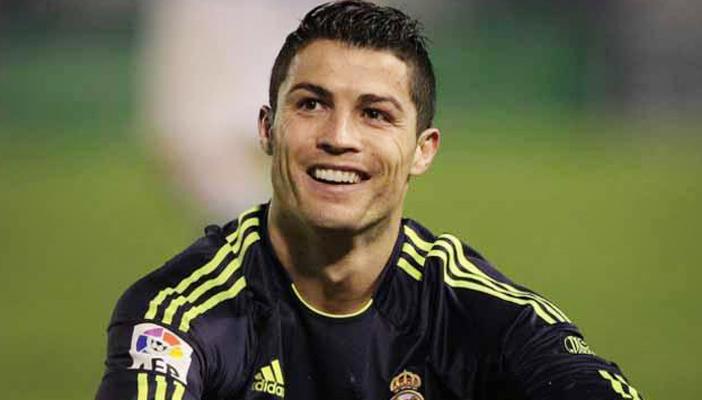 مانشتر يونايتد يرصد 66 مليون إسترليني لضم رونالدور