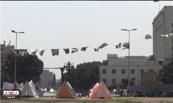 استمرار اعتصام مصابي الثورة بالتحرير لليوم الثاني على التوالي