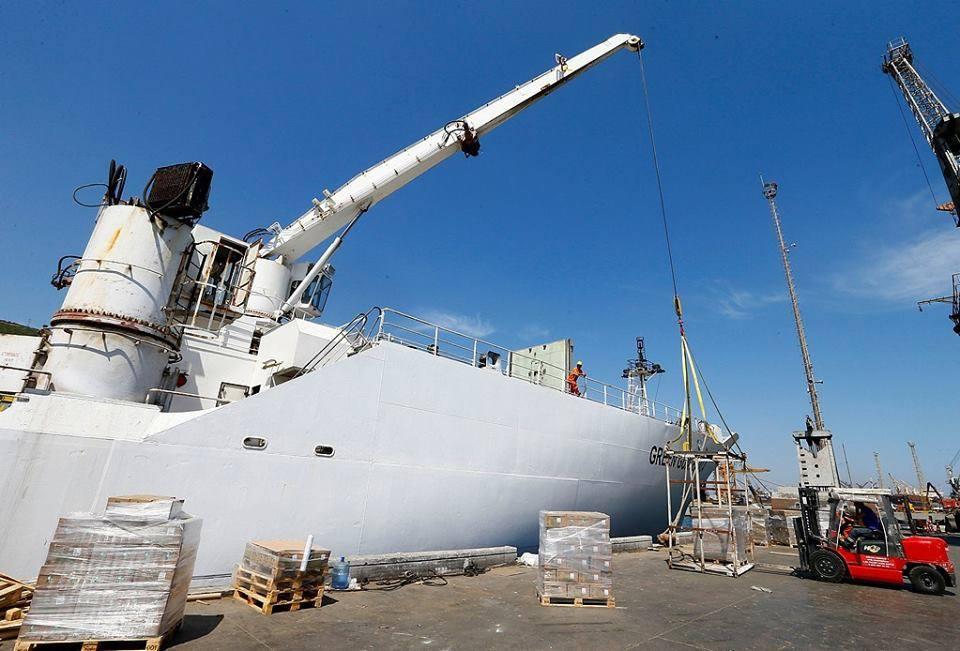 بالصور.. انطلاق أول سفينة مواد غذائية متجهة من تركيا إلى قطر