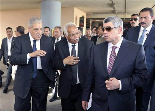 محمد ابراهيم فوق الحكومة..صورة تلخص حال مصر