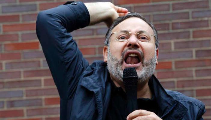 البرلمان الألماني يمهل الخارجية والعدل أسبوعًا للرد على احتجاز “منصور”