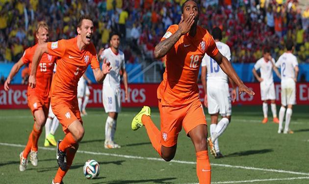 فيديو| هولاندا تحقق العلامة كاملة وتصعد مع تشيلي