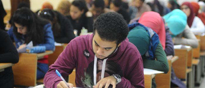 في آخر أيام الامتحانات.. طلاب الثانوية العامة يبدأون اختبار «الإحصاء»