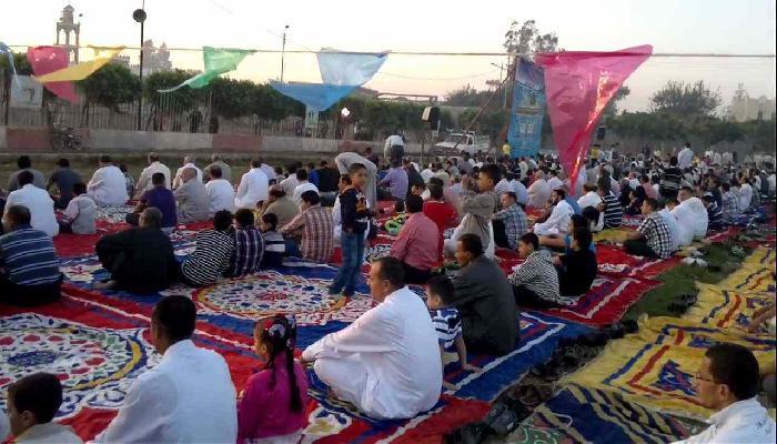 منها «الضبطية القضائية»..قيود رسمية تحاصر صلاة العيد