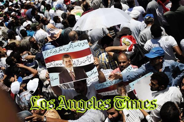 كاتب أمريكي:مرسي يواجه أخطر أيام حكمه