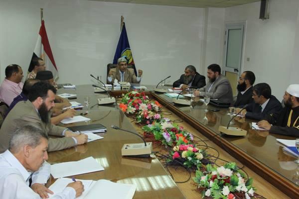 محافظ البحيرة يجتمع بالأحزاب الاسلامية لمناقشة خطة التنمية