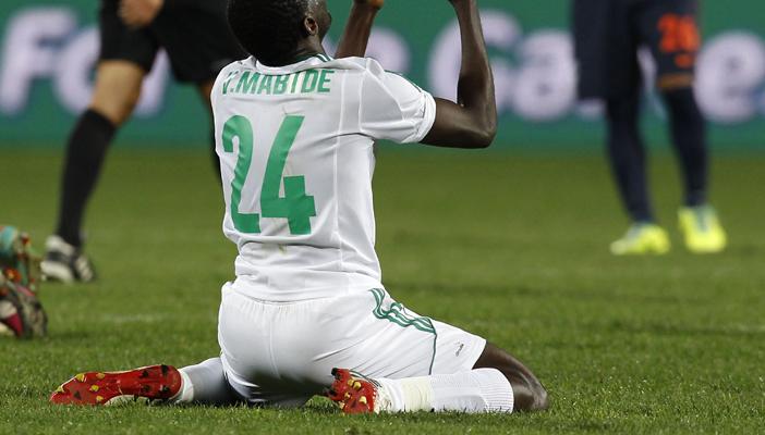 نجم الصفاقسي يقترب من القلعة الحمراء