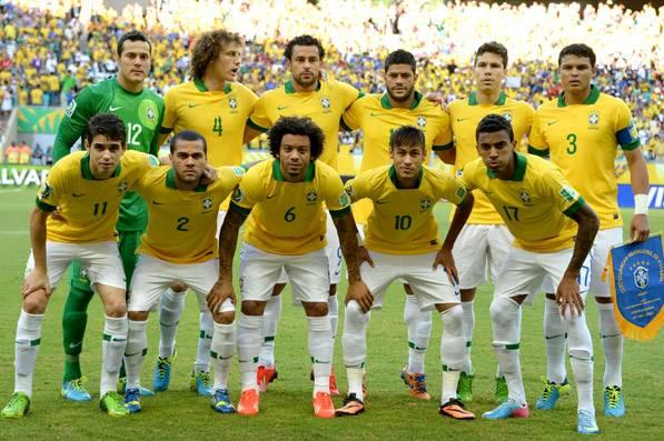 التشكيل الرسمي لموقعة البرازيل وبارجواي