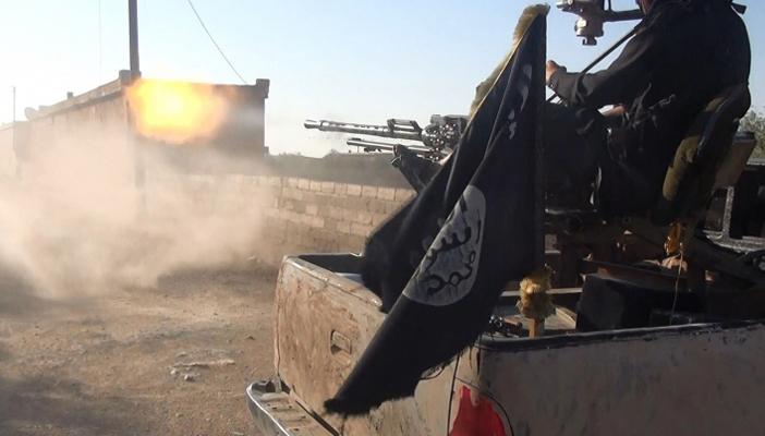 المرصد السوري: مقتل عنصرين من “تنظيم الدولة” في قصف جوي لـ”البوكمال”