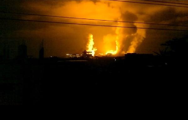 غزة تصوم تحت صافرات الإنذار وصواريخ الاحتلال