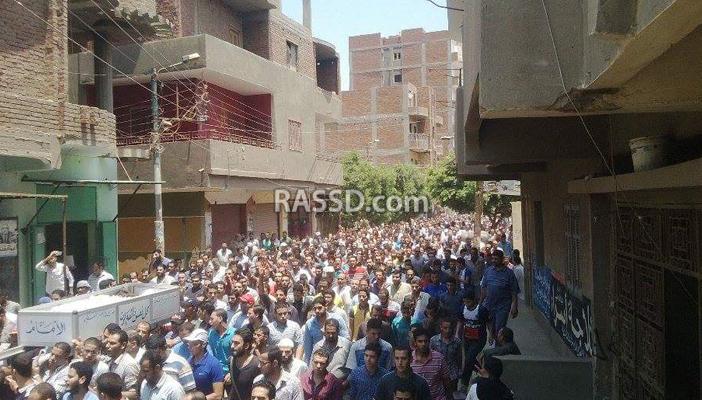 بالفيديو.. الآلاف يشيعون جثامين 5 من الإخوان بعد تصفيتهم برصاص الأمن