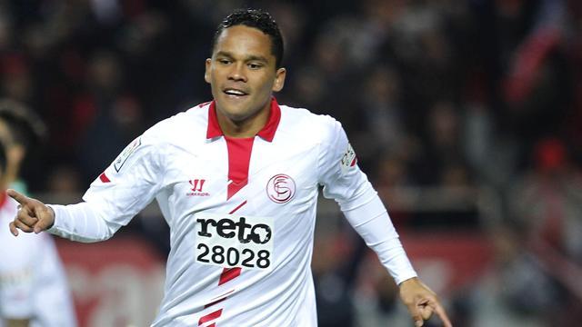 رسميا.. ميلان يضم كارلوس باكا