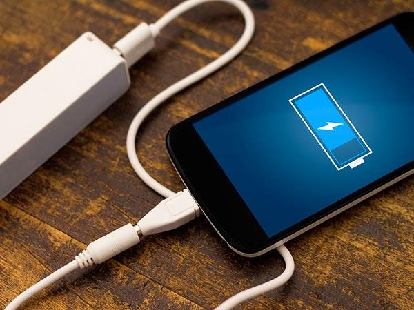 ابتكار مادة جديدة تكفي هاتفك للشحن أربع مرات فقط في العام