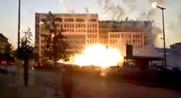 مجهولون يشعلون النار في مدرعتين لداخلية الانقلاب بسوهاج