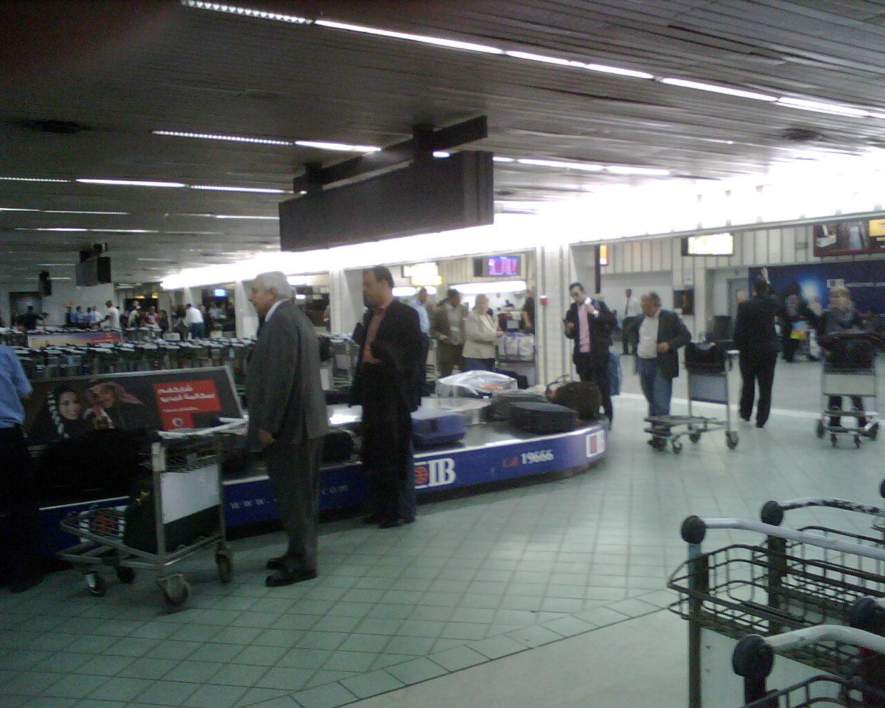 إحالة ضابط بالجوازات  للجنايات بتهمة عرض رشوة على أمين شرطة