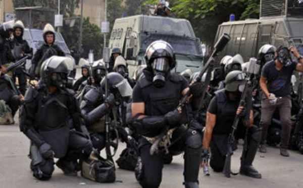 أمن الانقلاب يغلق ميدان رابعة بسبب الفعاليات المباغتة أمس