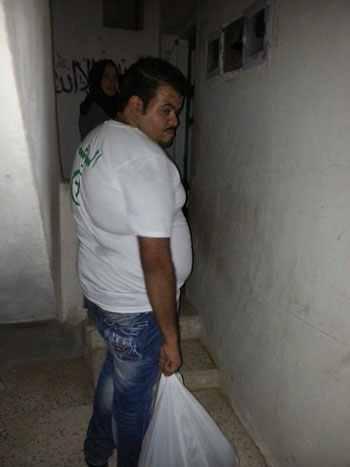 حرب الوفد يوزع شنط رمضانية علي الأسر بشرم الشيخ