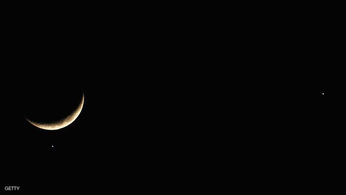 تعذر رؤية هلال شوال في السعودية والأردن