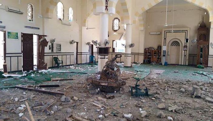 بالصور.. طائرات الجيش تقصف مسجدًا بالشيخ زويد