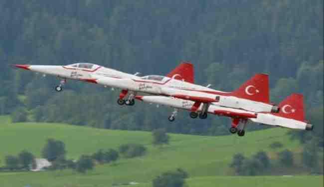 هيئة الأركان التركية: مقاتلاتنا تُبعد مروحية سورية عن حدودنا