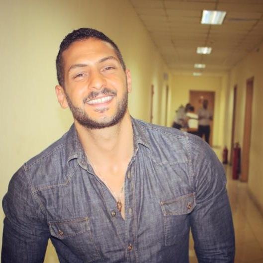 توفي بسكتة مفاجئة.. شخصيات مجتمعية تنعي المذيع الشاب عمرو سمير