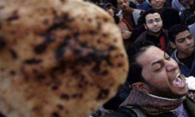 انذار..”ثورة الجياع” على أبواب القاهرة بعد زيادة الأسعار