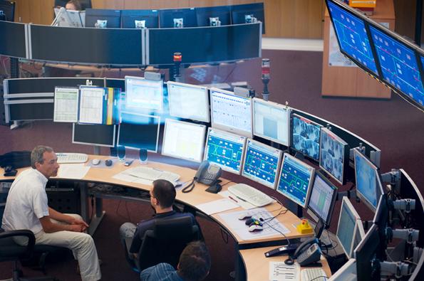 مجلة فرنسية تكشف عن منظومة للمراقبة الإلكترونية أهدتها الإمارات لمصر