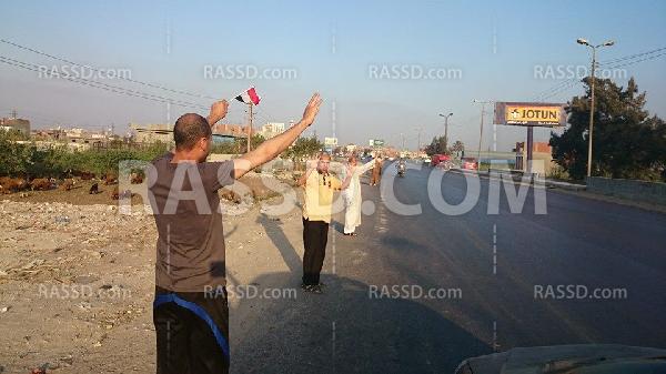 سلسلة بشرية بـ”البحيرة” رفضا للانقلاب العسكري