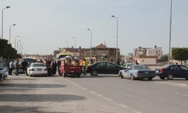 قطع الطريق الدولى بالعريش احتجاجاً على مقتل شاب برصاص الجيش