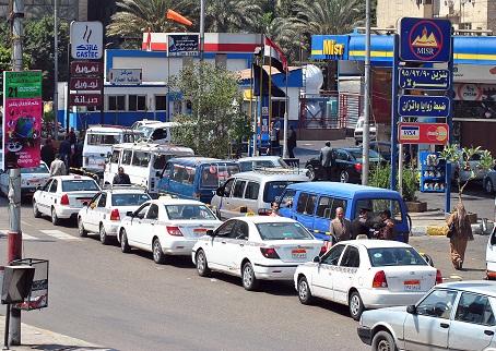 وزارة التموين تعلن: اختفاء أزمة البنزين والسولار