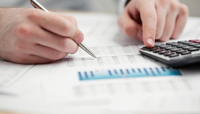 خبراء: الموازنة الجديدة مستحيلة التطبيق وكلامها استهلاكي يصعب تحليله