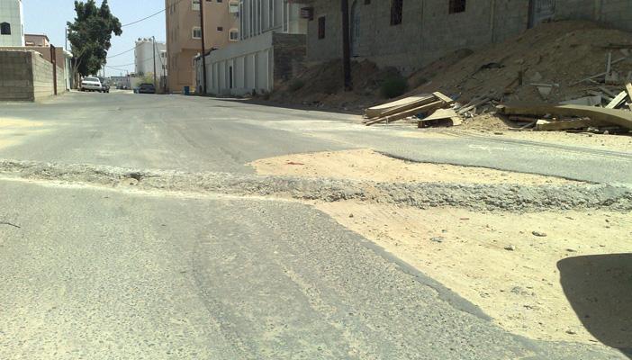 الإهمال يضرب طريق أبو المطامير وكفر الدوار.. والأهالي: إحنا بنتبهدل