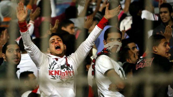 بالصور والفيديو.. اعتقالات وإصابات لجماهير الزمالك في «يوم الوداع»