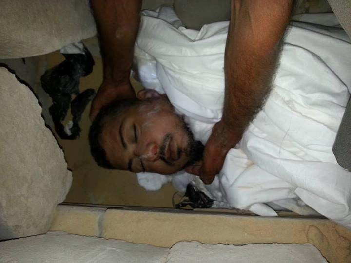 تشييع جنازة أحد شهداء مجزرة المصلين بالعريش