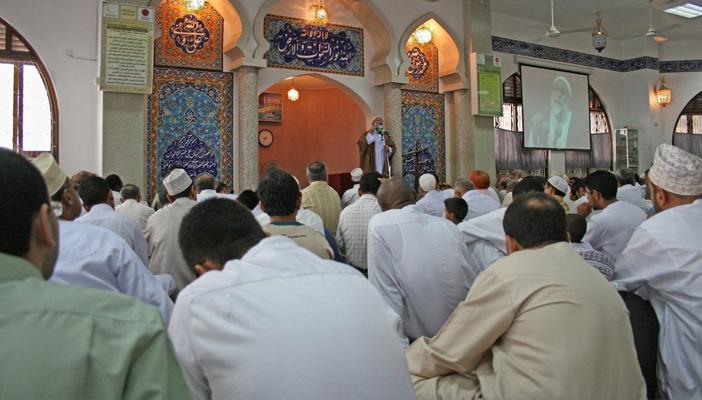 إمام مسجد بالفيوم: من يشاهد قنوات المعارضة في نار جهنم