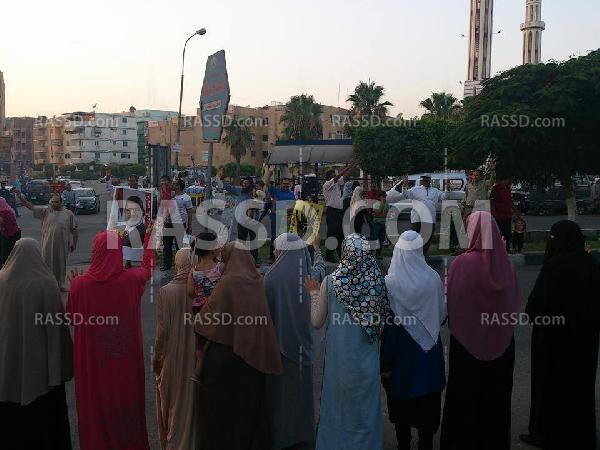 سلاسل بشرية بـ”القليوبية” تنديدًا بالانقلاب العسكري