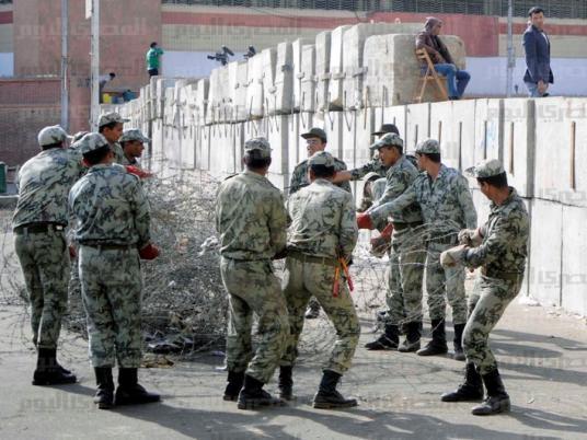 الجيش يغلق شارع الميرغني أمام المسيرة المتجهة  للاتحادية