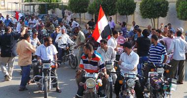 مسيرة في نجع حمادي بمحافظة قنا تنديدا بارتفاع الأسعار