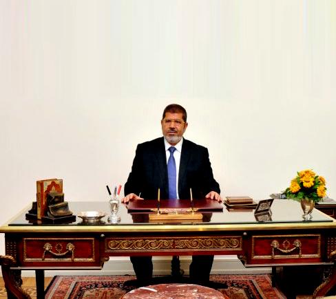 فيديو.. استمارات «رفض» تطالب بعودة مرسي للحكم