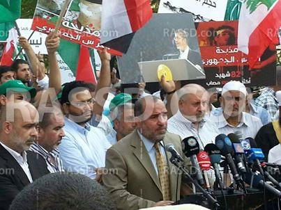 احتشاد المئات بلبنان تأييدا لشرعية مرسي ورفضا للانقلاب العسكري