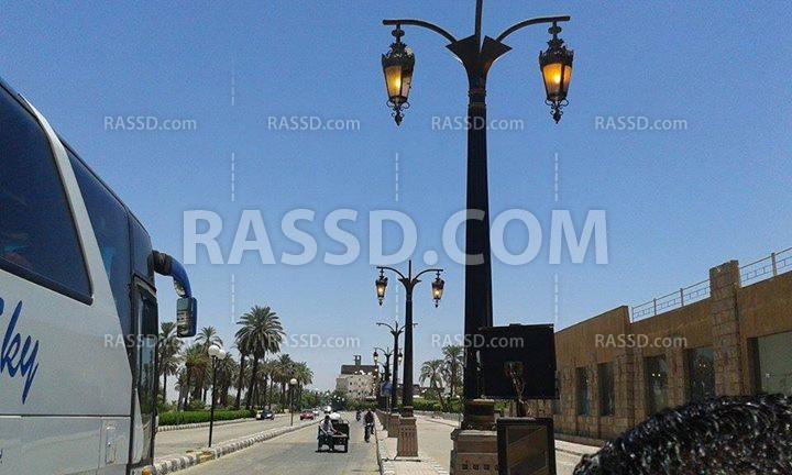 رغم عجز الكهرباء.. أعمدة الإنارة مضاءة نهارا في الأقصر