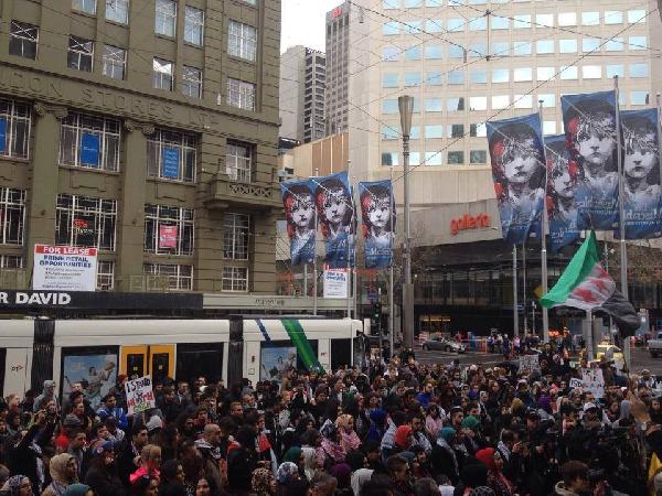 مظاهرات بـ”أستراليا” منددة بالعدوان الصهيونى علي “غزة”