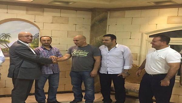 بالصور.. غضب أهالي بورسعيد يدفع بانتهاء أزمة حسام حسن بالتصالح